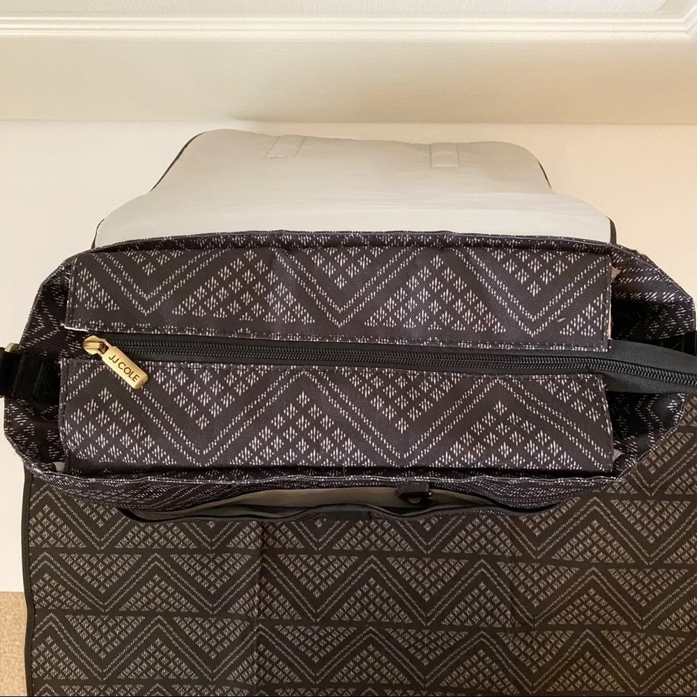 JJ Cole Backpack Diaper Bag With No Slip Grips - Picture 6 of 11